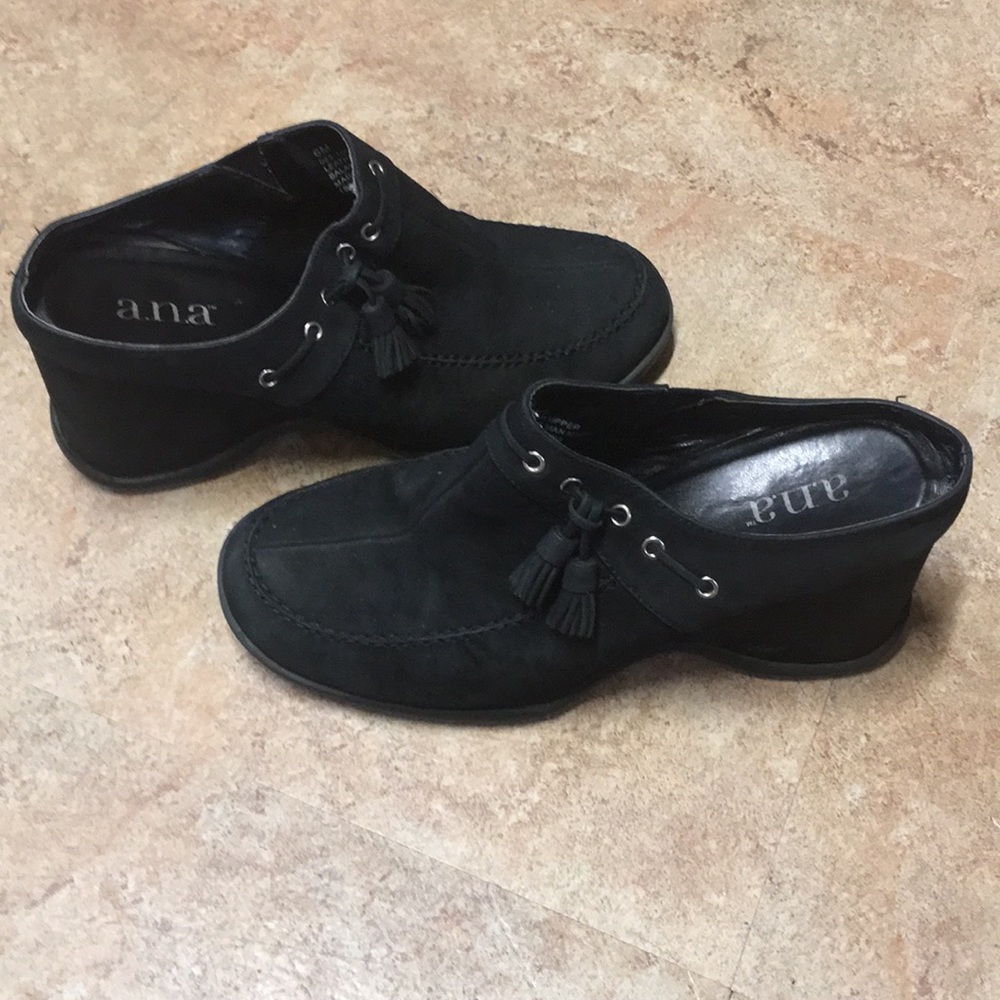 Women’s shoes